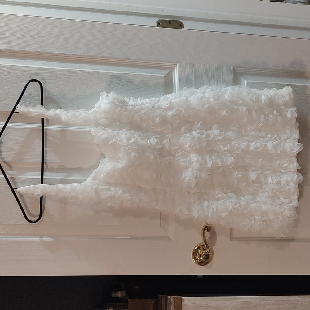 NWOT LIKE NEW! RUFFLED MINI DRESS